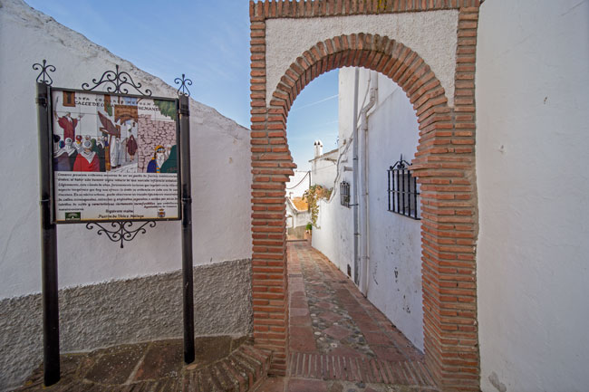 Discover Comares, the balcony of La Axarquía